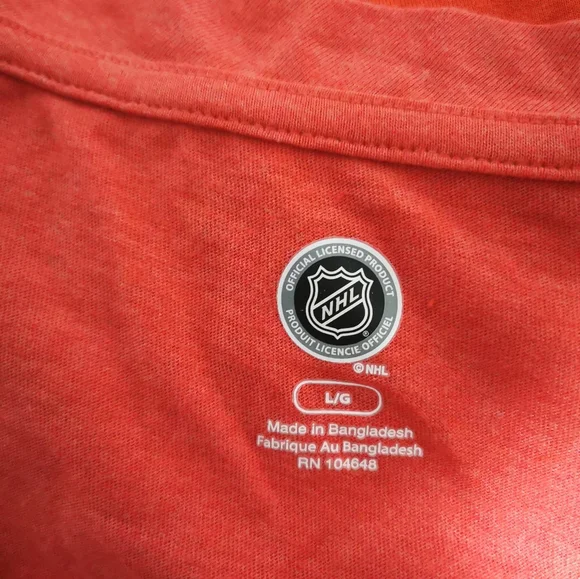 NWT. NHL Women top. Ptp:17 1/2" - Picture 5 of 5